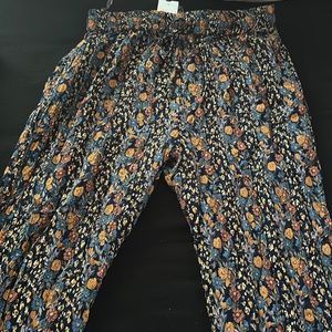 Floral flared pants!